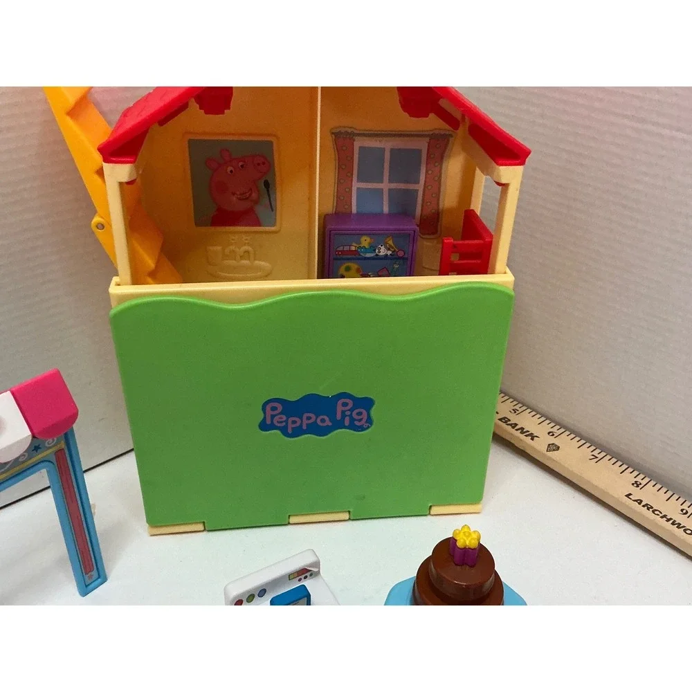 Peppa‎ Pig Jazwares Toy Figure Lot 30 Peppas Houses Furniture Playset Kids Toys
